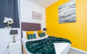 One Bedroom Flat I Walking Distance To Brighton Station